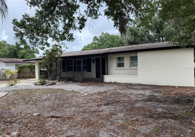 Photo 1 of Single family home for sale at 3543 Bali Dr, Sarasota, FL 34232 | MLS# A4697088 | Listing updated on 2026-09-08