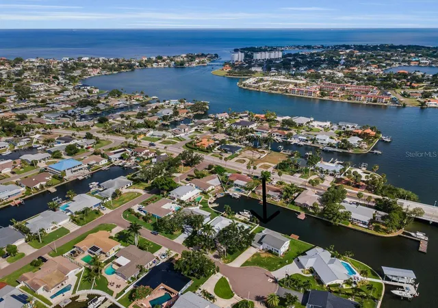 Photo 3 of Single family home for sale at 1310 41st Avenue NE, Saint Petersburg, FL 33703 | MLS# TB8519359 | Listing updated on 2026-09-21