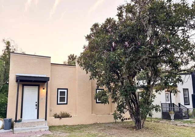 Photo 1 of Single family home for sale at 112 Avocado Ave, Sanford, FL 32771 | MLS# O6416967 | Listing updated on 2026-10-06