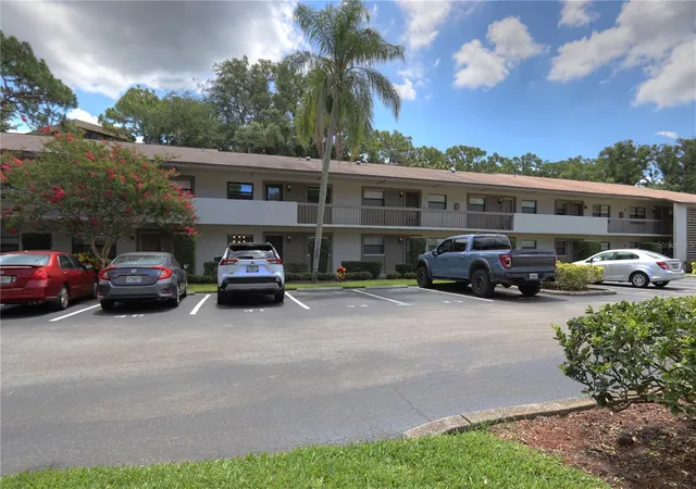 Condo for sale at 3036 Eastland Blvd #E104, CLEARWATER, FL 33761 | MLS# TB8519367