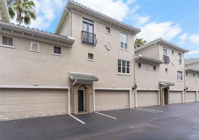 3rd image of 501 Knights Run Ave #5102, Tampa, FL 33602 | MLS# TB8519373