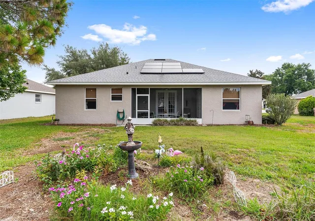 Homes for sale in Grand Island, FL | 36403 Grand Island Oaks Cir, Grand Island, FL 32735 | MLS# G5113810