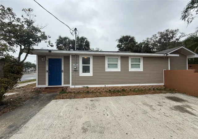 1st image of 907 N Wabash Ave, Lakeland, FL 33815 | MLS# P4939056
