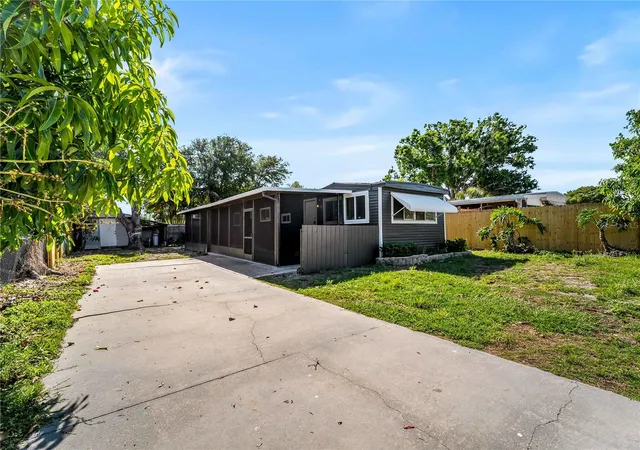 Homes for sale in Nokomis, FL | 110 Verona St N, Nokomis, FL 34275 | MLS# A4697097