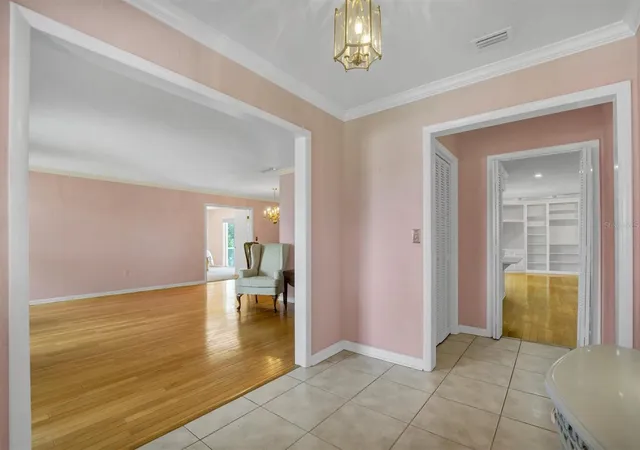 5th image of 136 Lake Mariam Rd Se, Winter Haven, FL 33884 | MLS# S5151925