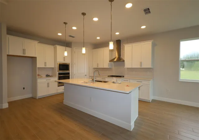 Photo 2 of Single family home for sale at 3722 Wolves Crk Pl, Apopka, FL 32712 | MLS# O6416991 | Listing updated on 2026-10-08