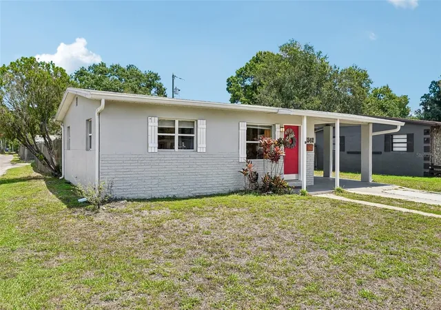 Homes for sale in Saint Petersburg, FL | 1547 56Th Ave N, Saint Petersburg, FL 33703 | MLS# TB8519406