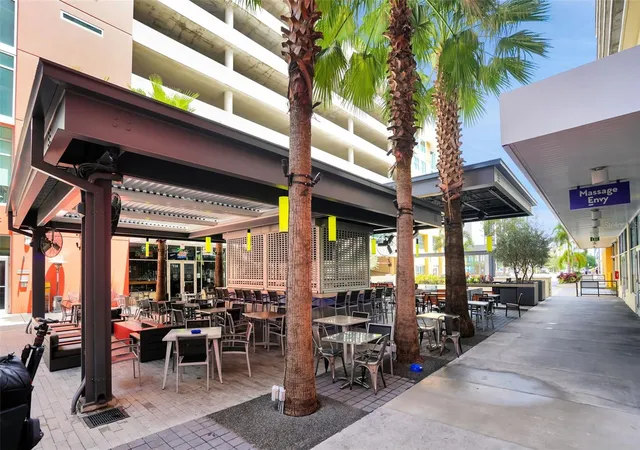 Listing Photo 2 - Condo for sale in building located at 1120 E Kennedy Blvd, Tampa, FL 33602 - Unit #618