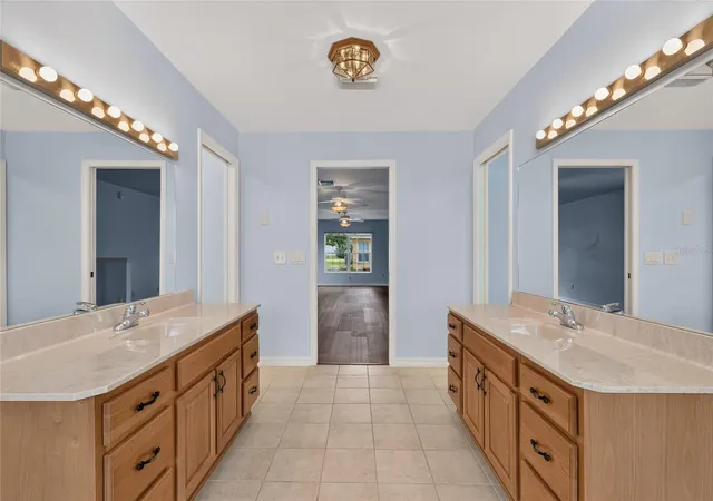Photo 3 of Single family home for sale at 4647 Ne 15th Street, Ocala, FL 34470 | MLS# OM726668 | Listing updated on 2026-07-28