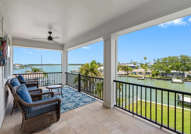 3rd image of 16025 Redington Dr, Redington Beach, FL 33708 | MLS# TB8519428