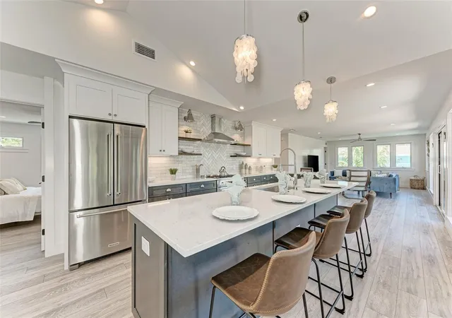 4th image of 256 Gladiolus St, Anna Maria, FL 34216 | MLS# A4697111
