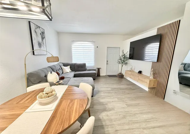 Listing Photo 5 - Condo for sale in building located at 22102 Indian Creek Dr, POINCIANA, FL 34759 - Unit #1