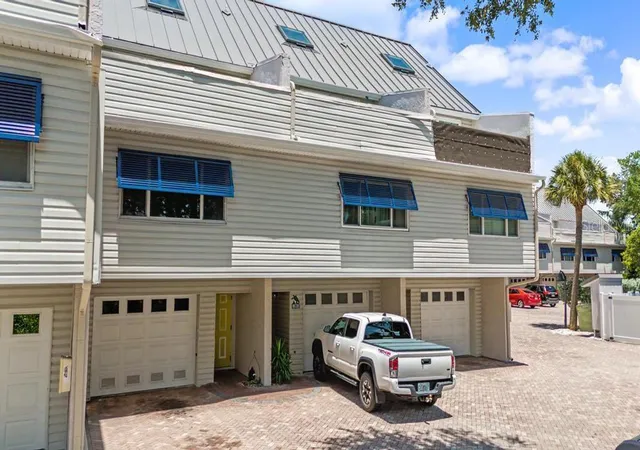 Photo 3 of Townhouse for sale at 1375 Pinellas Bayway #30, Saint Petersburg, FL 33715 | MLS# TB8519435 | Listing updated on 2026-10-06