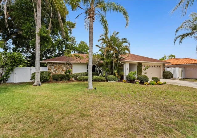 2nd image of 3153 Carlos Dr, Dunedin, FL 34698 | MLS# TB8519444
