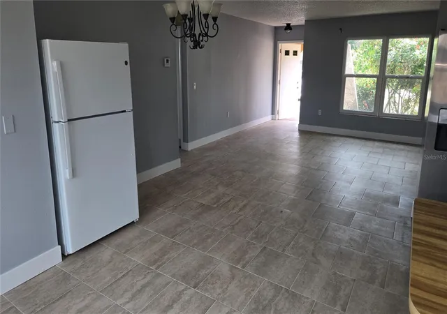 Photo 3 of Single family home for sale at 347 Holly Rd, Venice, FL 34293 | MLS# N6144718 | Listing updated on 2026-06-17