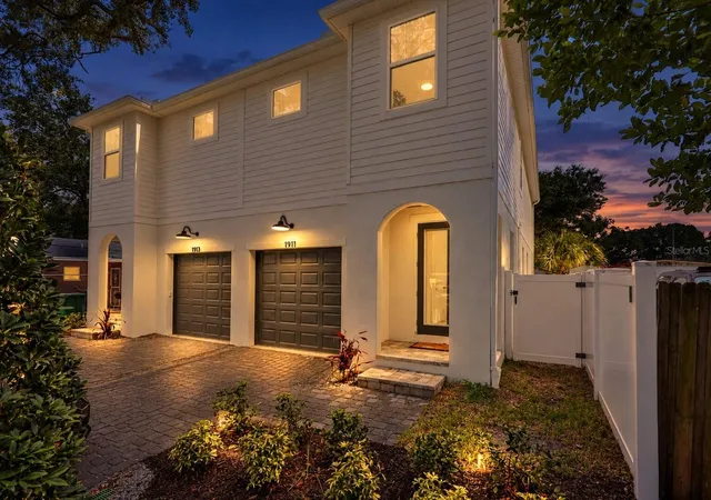 Townhouse for sale at 1911 W Beach St, TAMPA, FL 33607 | MLS# TB8519457