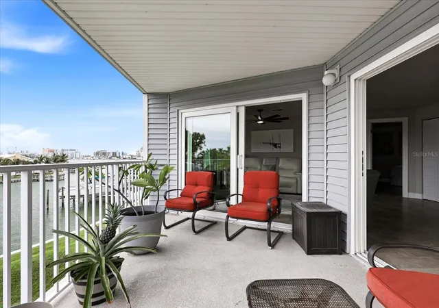 3rd image of 610 Is Way #201, Clearwater Beach, FL 33767 | MLS# TB8519458