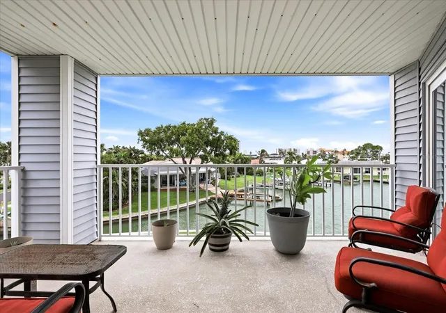 5th image of 610 Is Way #201, Clearwater Beach, FL 33767 | MLS# TB8519458