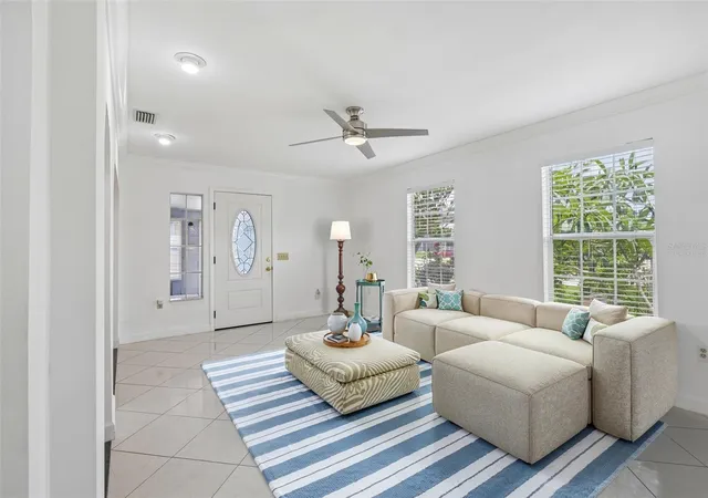 Photo 3 of Single family home for sale at 9680 Park Lake Dr N, Pinellas Park, FL 33782 | MLS# TB8519461 | Listing updated on 2026-10-03