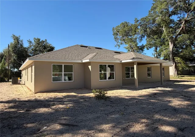 Photo 3 of Single family home for sale at 18 Hemlock Ter Trl, Ocala, FL 34472 | MLS# OM726683 | Listing updated on 2026-09-26