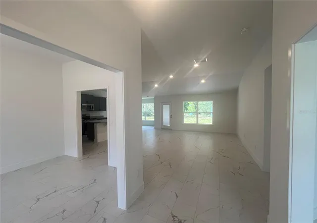 Photo 3 of Single family home for sale at 18 Hemlock Ter Trl, Ocala, FL 34472 | MLS# OM726683 | Listing updated on 2026-08-30