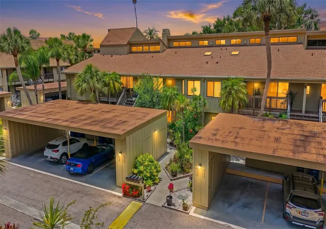 Photo 3 of Condo for sale at 5326 Lake Arrowhead Trl #7, Sarasota, FL 34231 | MLS# A4697122 | Listing updated on 2026-08-22