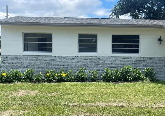 3rd image of 611 Orange Ave, Longwood, FL 32750 | MLS# O6417043