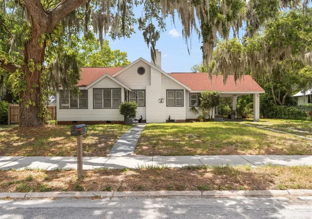 Photo 1 of Single family home for sale at 5845 Grand Blvd, New Port Richey, FL 34652 | MLS# W7886747 | Listing updated on 2026-10-10