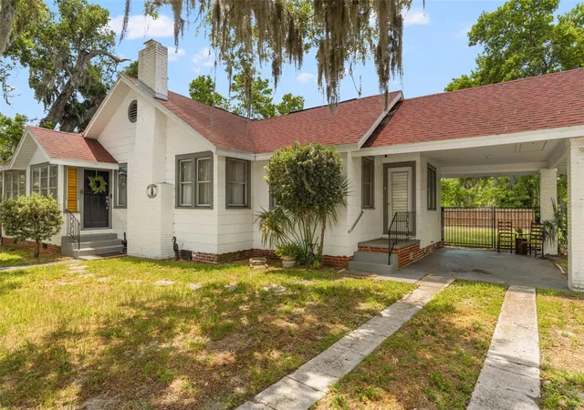 Photo 4 of Single family home for sale at 5845 Grand Blvd, New Port Richey, FL 34652 | MLS# W7886747 | Listing updated on 2026-10-10