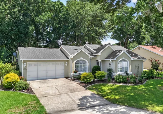 Photo 2 of Single family home for sale at 7730 Sw 114th Loop, Ocala, FL 34476 | MLS# FC319287 | Listing updated on 2026-09-25