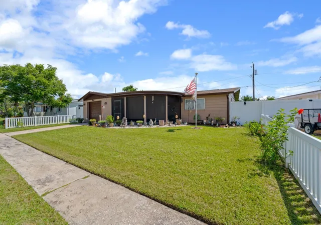Photo 2 of Single family home for sale at 2152 Arcadia Rd, Holiday, FL 34690 | MLS# TB8519493 | Listing updated on 2026-08-18