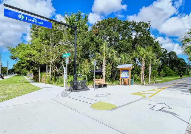 Homes for sale in Nokomis, FL | 515 Rousseau Drive, Nokomis, FL 34275 | Houzeo