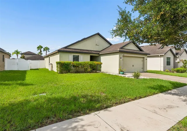 Photo 2 of Single family home for sale at 14217 Alistar Manor Dr, Wimauma, FL 33598 | MLS# TB8519499 | Listing updated on 2026-09-29