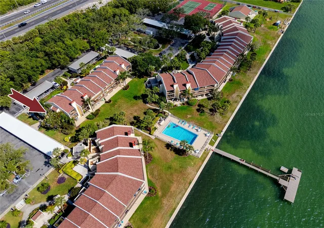 Listing Photo 2 - Condo for sale in building located at 7510 Sunshine Skyway Ln S, St. Petersburg, FL 33711 - Unit #P4