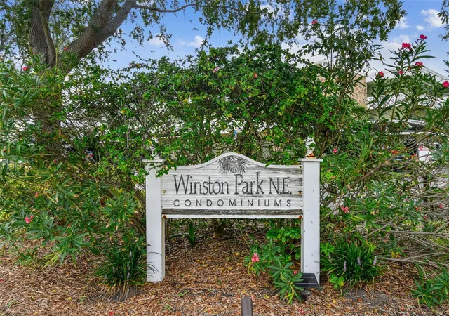 3rd image of 5095 Bay St Ne, ST PETERSBURG, FL 33703