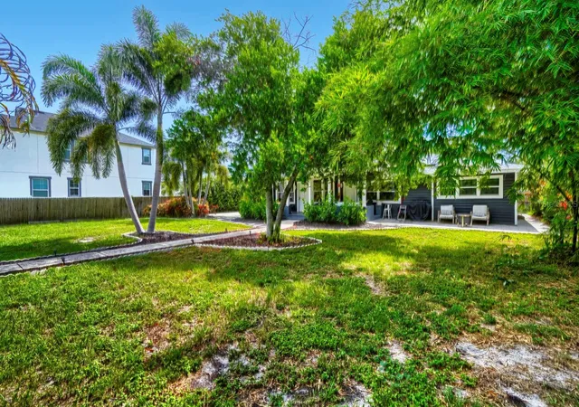 Photo 1 of House for sale at 940 25th Street N, Saint Petersburg, FL 33713 | MLS# TB8519512 | Listing updated on 2026-07-10