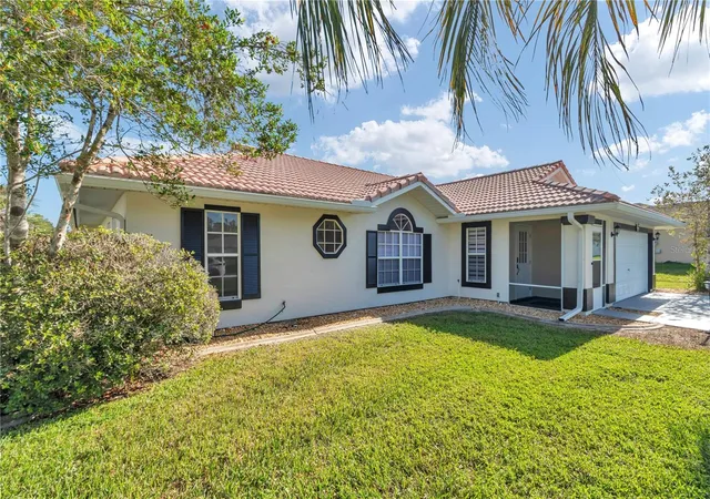 Photo 2 of Single family home for sale at 5 Hickory Loop, Ocala, FL 34472 | MLS# R4911458 | Listing updated on 2026-10-22