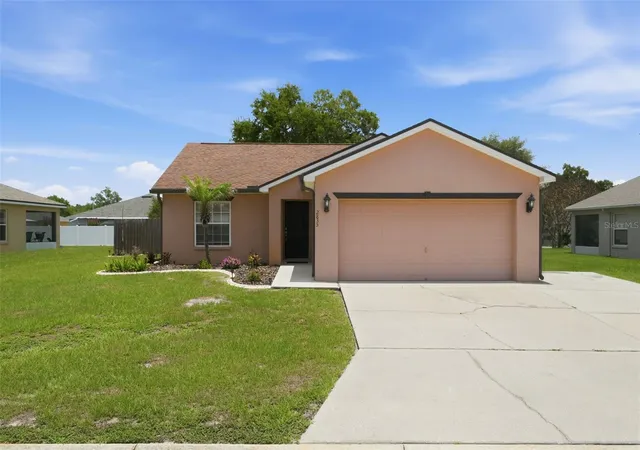 Homes for sale in Mulberry, FL | 2835 Woodland Meadow Rd, Mulberry, FL 33860 | MLS# TB8519515