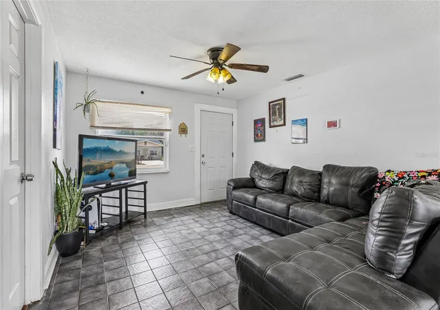 Photo 1 of Single family home for sale at 3435 Swindell Rd, Lakeland, FL 33810 | MLS# L4962777 | Listing updated on 2026-10-15