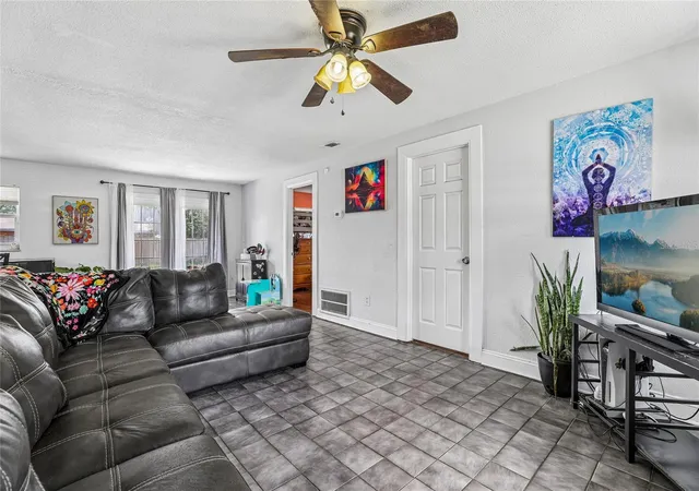 Photo 2 of Single family home for sale at 3435 Swindell Rd, Lakeland, FL 33810 | MLS# L4962777 | Listing updated on 2026-10-15