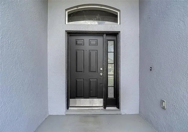 Photo 4 of Single family home for sale at 1732 Hulett Dr, Brandon, FL 33511 | MLS# C7527384 | Listing updated on 2026-10-22