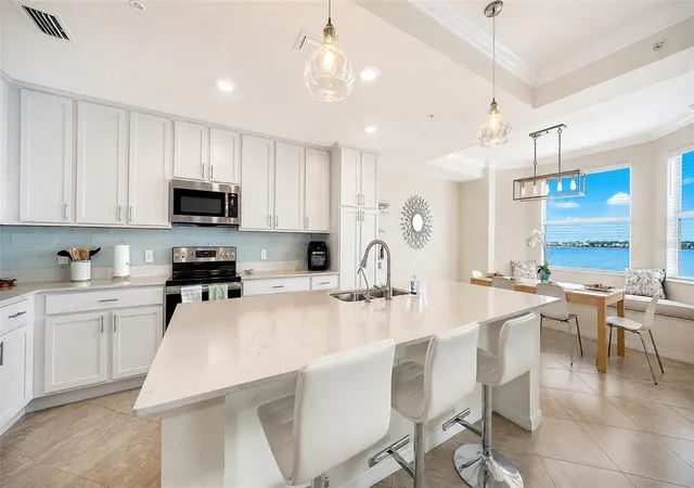 4th image of 1020 Tidewater Shores Loop, Bradenton, FL 34208