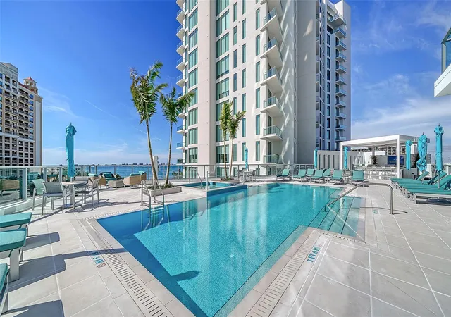 Photo 3 of Condo for sale at 301 Quay Cmns #1007, Sarasota, FL 34236 | MLS# A4697152 | Listing updated on 2026-08-28