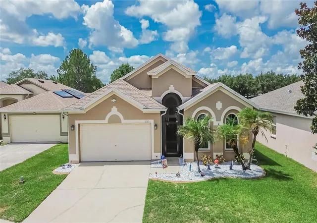 Photo 2 of Single family home for sale at 11115 Silver Dancer Dr, Riverview, FL 33579 | MLS# TB8519595 | Listing updated on 2026-08-20