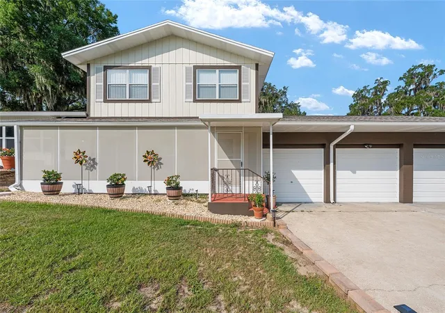 Photo 2 of Single family home for sale at 30 Emerald Run, Ocala, FL 34472 | MLS# OM726702 | Listing updated on 2026-09-02