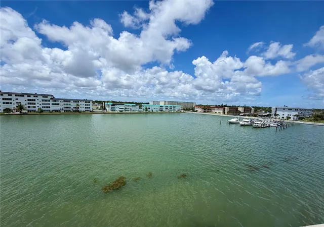 Homes for sale in Gulfport, FL | 6025 Shore Blvd S #415, Gulfport, FL 33707 | MLS# TB8519596