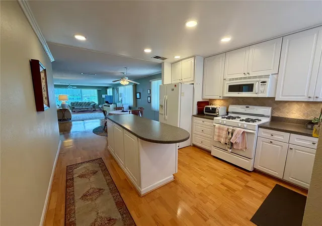 Homes for sale in Gulfport, FL | 6025 Shore Blvd S #415, Gulfport, FL 33707 | MLS# TB8519596