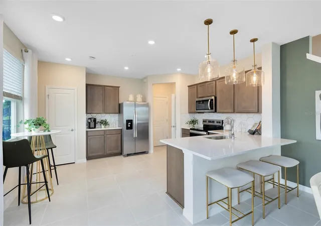 3rd image of 3242 Pondside Way, Sanford, FL 32773 | MLS# O6417136