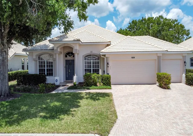 Photo 1 of Single family home for sale at 3916 Scarborough Ct, Clermont, FL 34711 | MLS# G5113844 | Listing updated on 2026-06-19