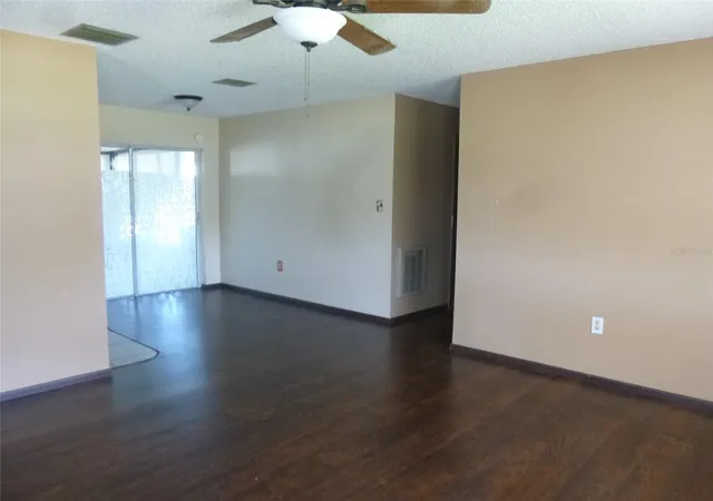 4th image of 318 Central Ave, Frostproof, FL 33843 | MLS# K4903564